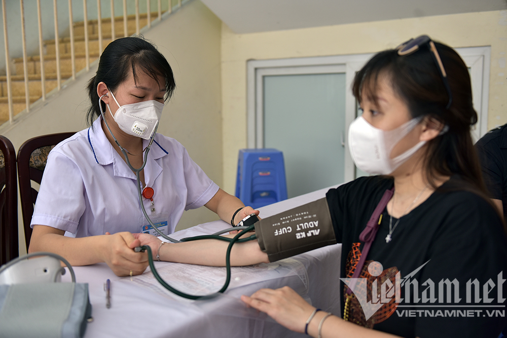 Hà Nội nhận 1 triệu liều vắc xin Sinopharm, bắt đầu tiêm từ hôm nay